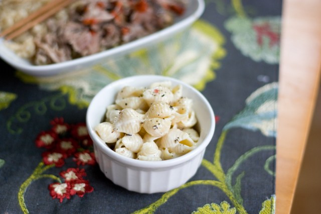 Hawaiian Pasta Salad recipe is a kid friendly pasta recipe