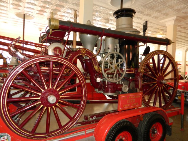 redtri-lafdoldtruck-10770867475_5ff0c47fc1_o