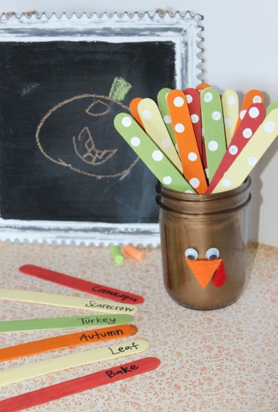 A DIY Thanksgiving turkey pictionary game is ready for kids to come play it