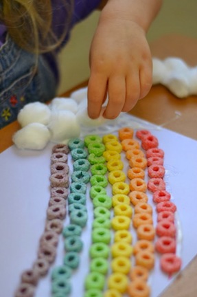 fruitlooprainbow_crystalunderwood_rainbowcrafts_stpatricks_national_redtricycle