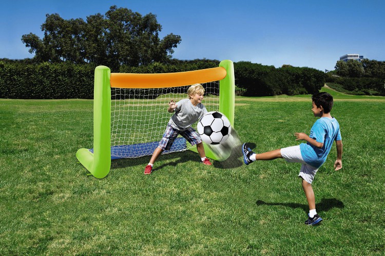 Summer Waves Jumbo Soccer