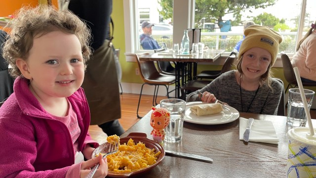 Kids eat at a restaurant at seabrook wa
