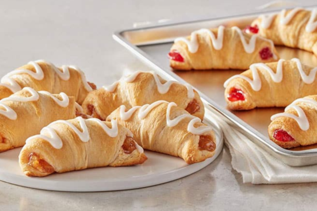 Filled crescents