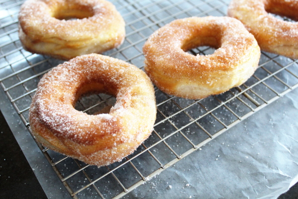 picture of a pumpkin spice air fryer donut recipe