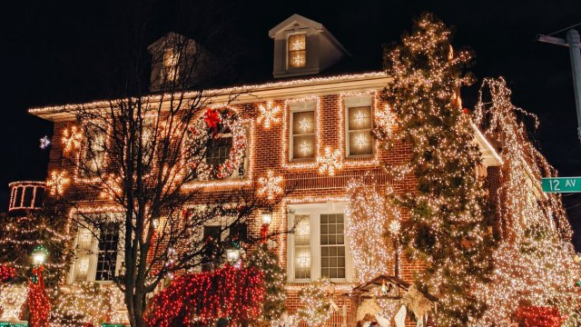 House decorated with Christmas lights