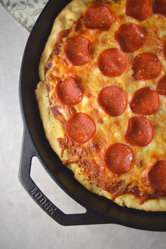 iron skillet recipe for pizza