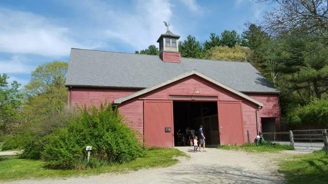 Kid-friendly-hiking-trails-near-boston spring hikes