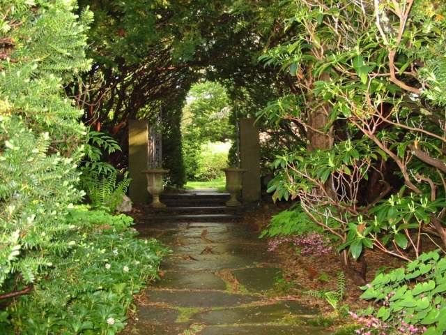 Kid-friendly-hiking-trails-near-boston spring hikes