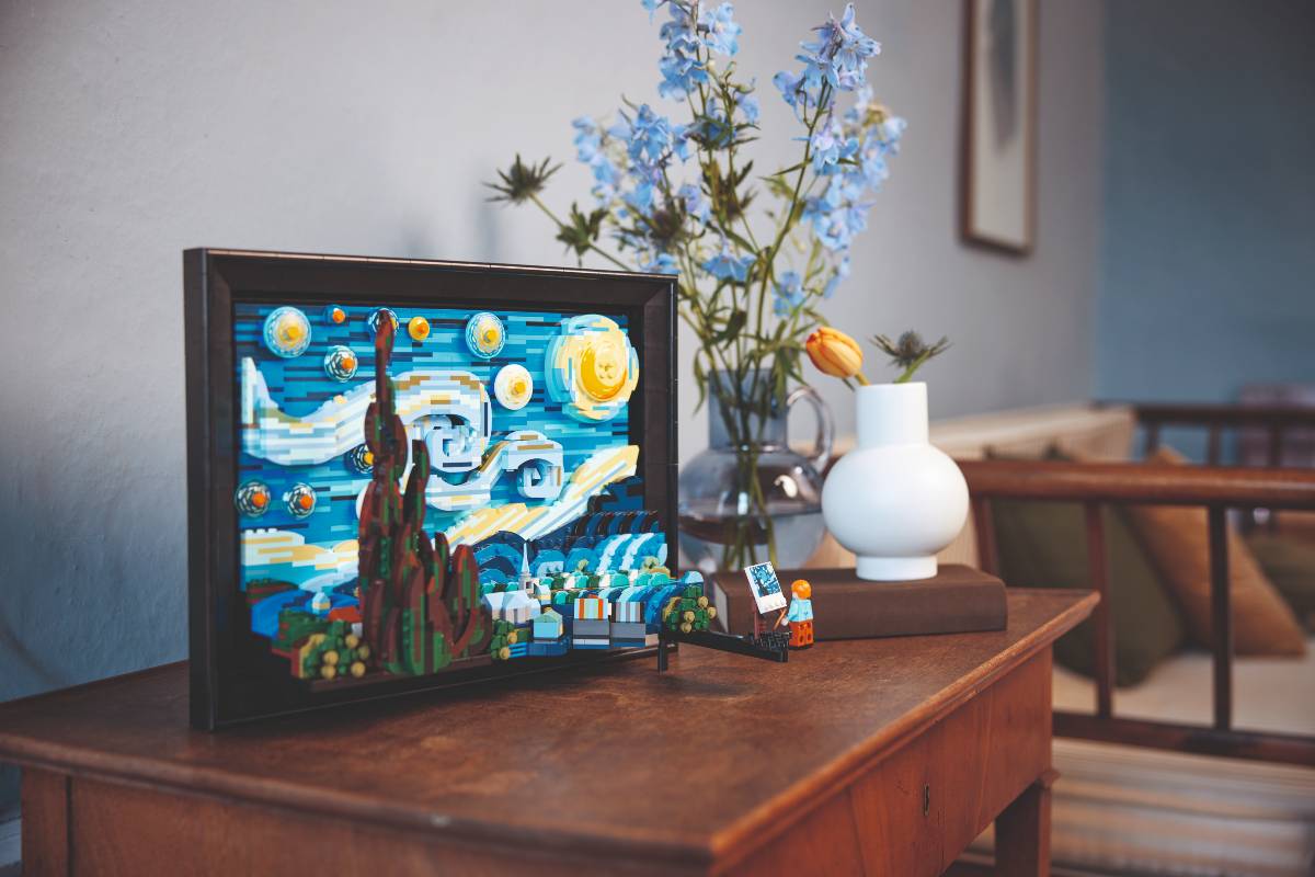 LEGO Van Gogh Starry Night