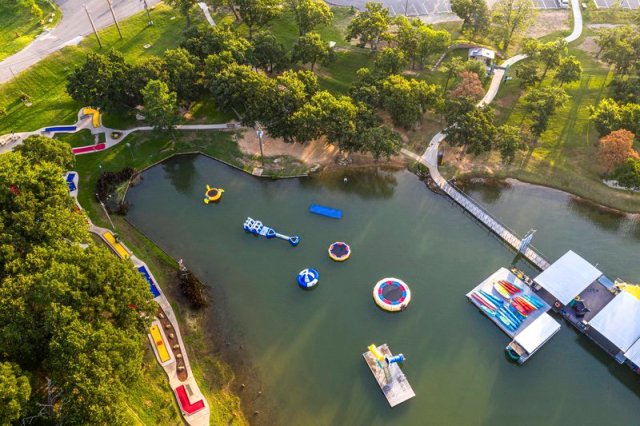 Lake Murray State Park is camping near Dallas