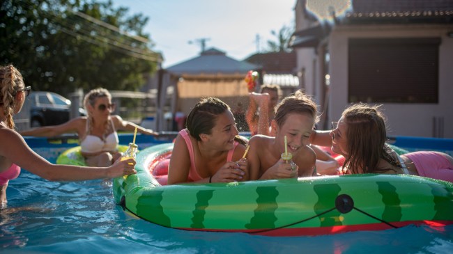 kids enjoying pool party ideas
