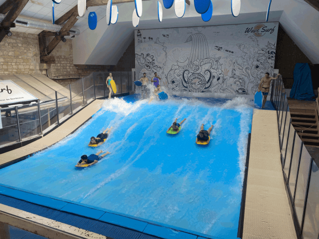 Indoor surfing at Bordeaux Wave Surf Cafe
