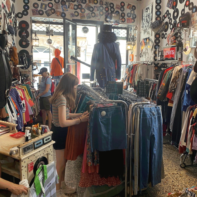 thrift shopping in Bordeaux with kids
