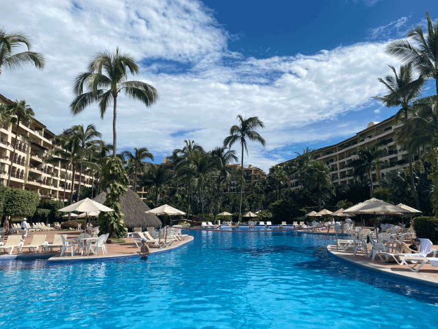 pool at velas vallarta all inclusive