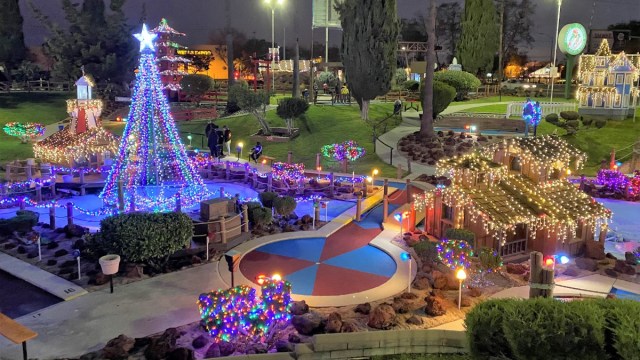 best holiday light displays around SF