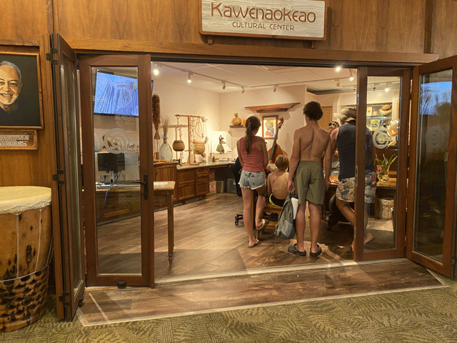 Ka'anapali Beach Hotel lobby
