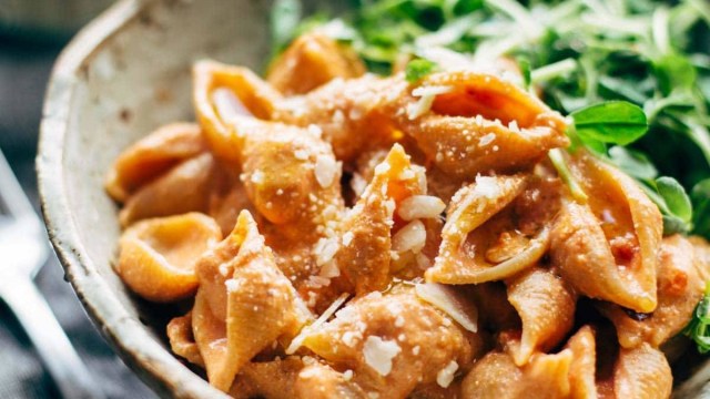 creamy tomato shells from Pinch of Yum, a 3 ingredient recipe