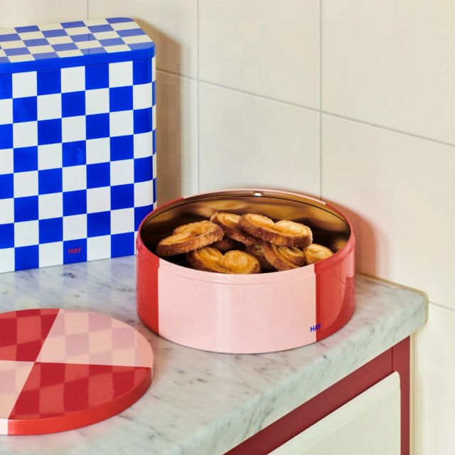 the tin filled with cookies