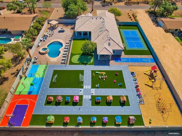 birdseye view of the airbnb property