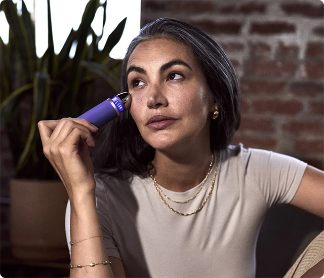 TheraFace Depuffing Wand is one of our favorite expensive gifs for mother's day.