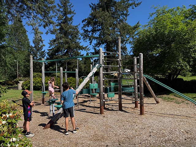 Mt. Hood Oregon Resort is a must for families on an Oregon road trip